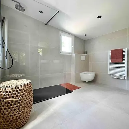 Peaceful Between Sea And Pyrenees Перпиньан