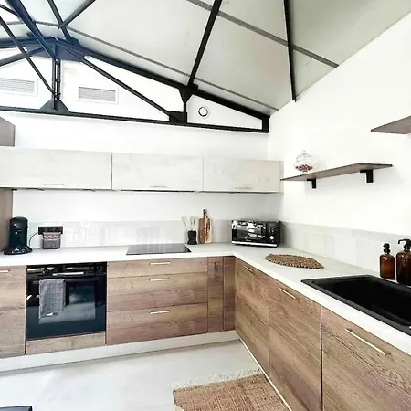 Peaceful Between Sea And Pyrenees * بيربينيو