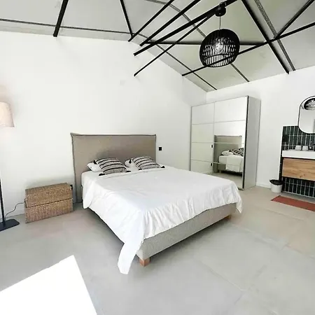 Peaceful Between Sea And Pyrenees Дом отдыха Перпиньан